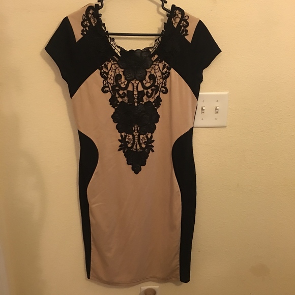 Shez Dresses & Skirts - Shez Black/Tan Lacey Dress - XL